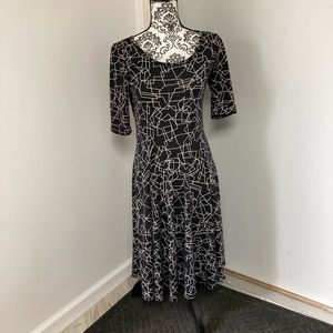 LulaRoe Nicole, Size M, black and white.